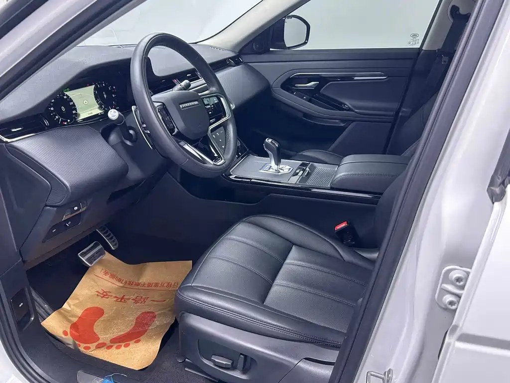 Land Rover Evoque 2022 — фото 4