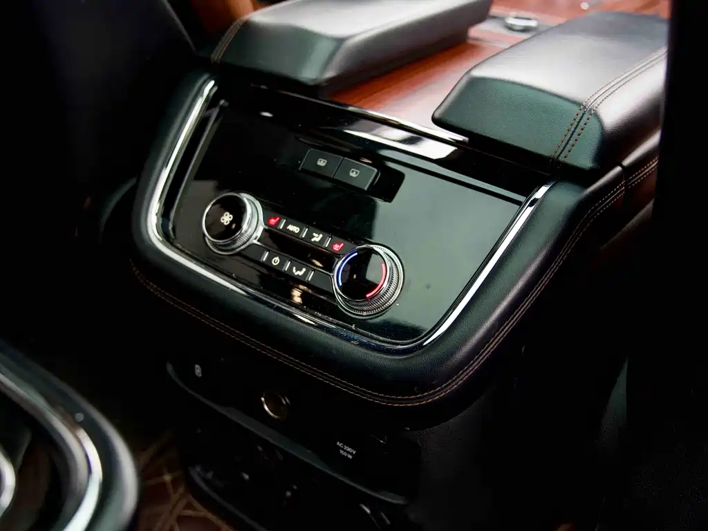 Lincoln Navigator 2019 — фото 15