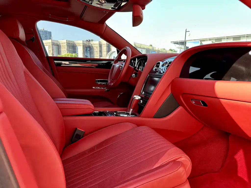 Bentley Flying Spur 2020 — фото 10
