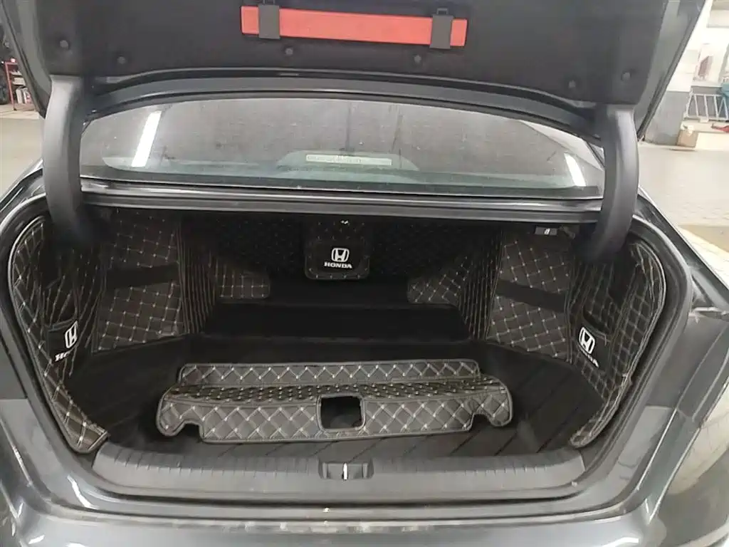 Honda Accord 2023 — фото 15