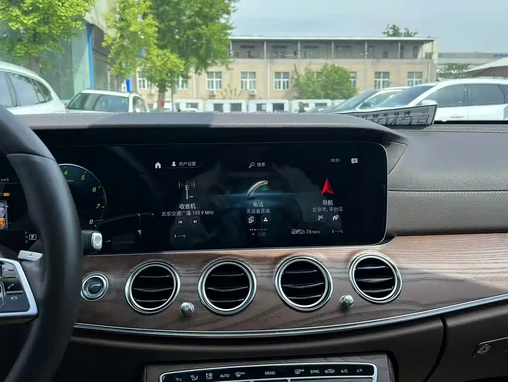 Mercedes-Benz E-Class 2022 — фото 25