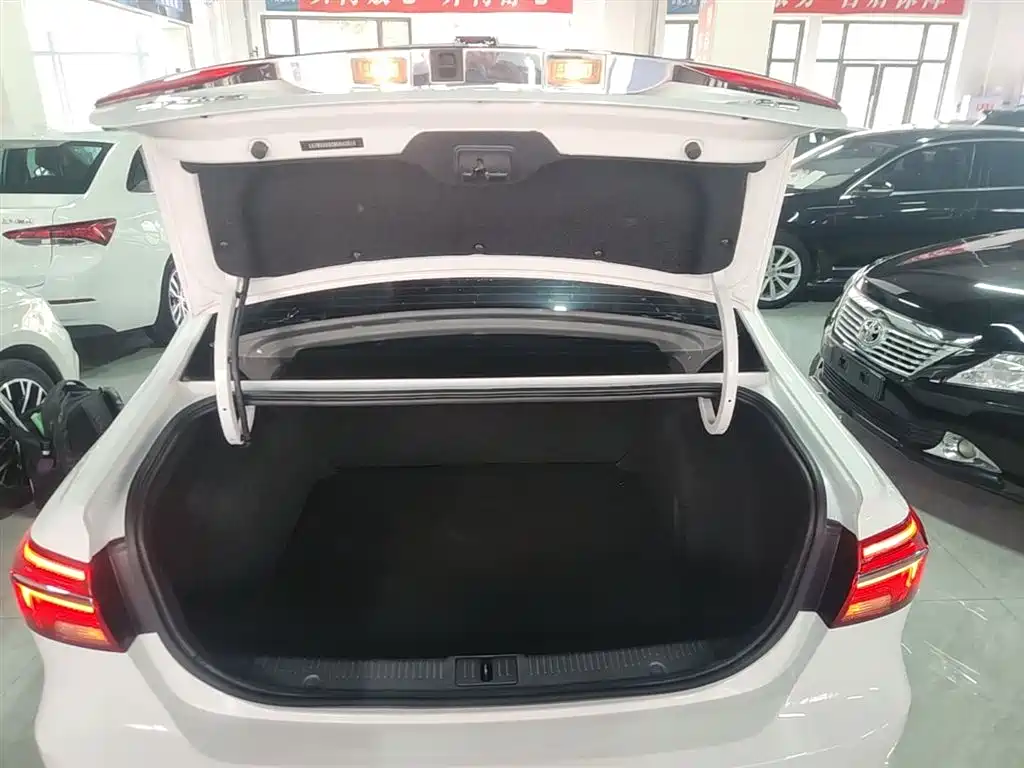 Roewe i6 Classic 2021 — фото 19