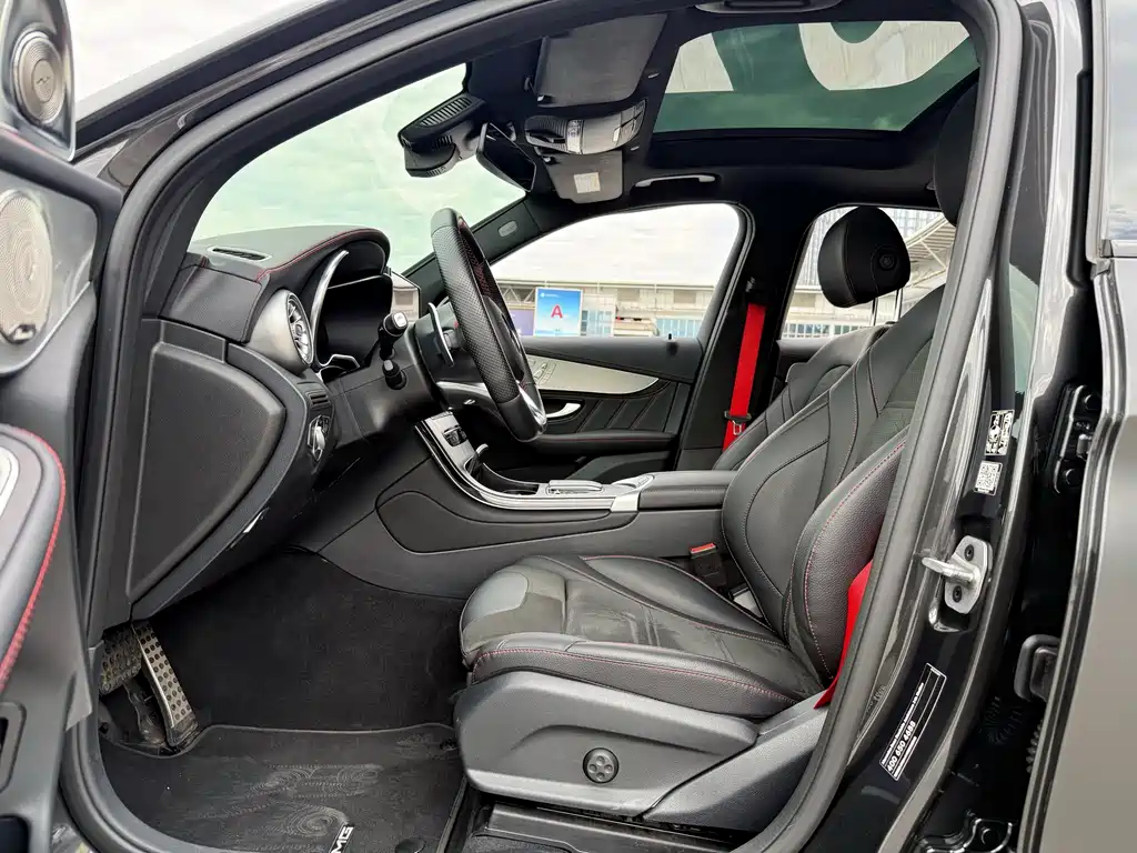 Mercedes-Benz GLC AMG 2022 — фото 7