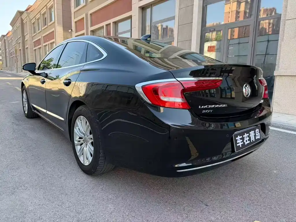 Buick LaCrosse 2017 — фото 13