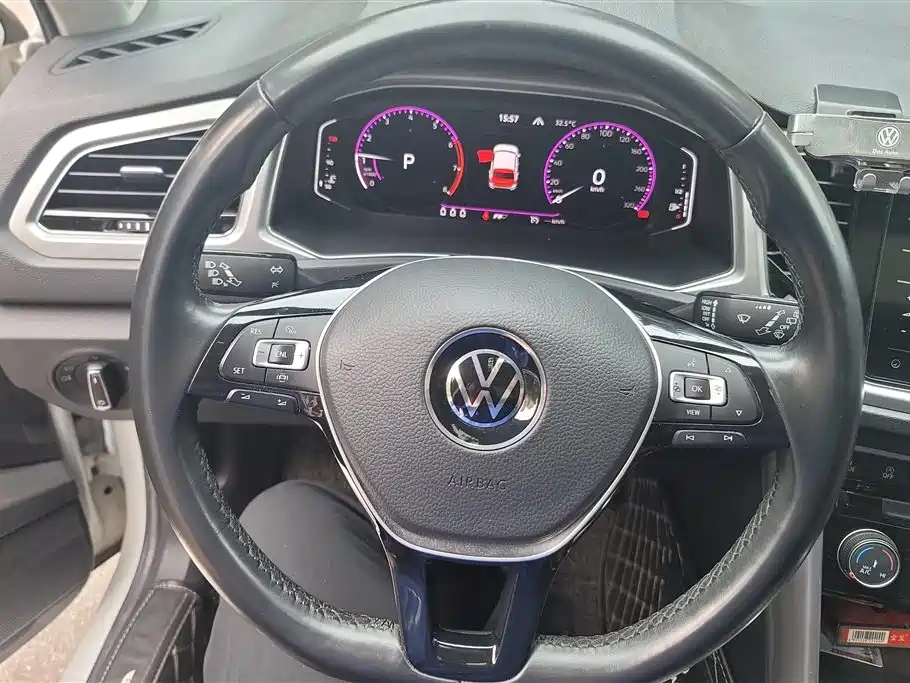 Volkswagen T-Roc 2022 — фото 15