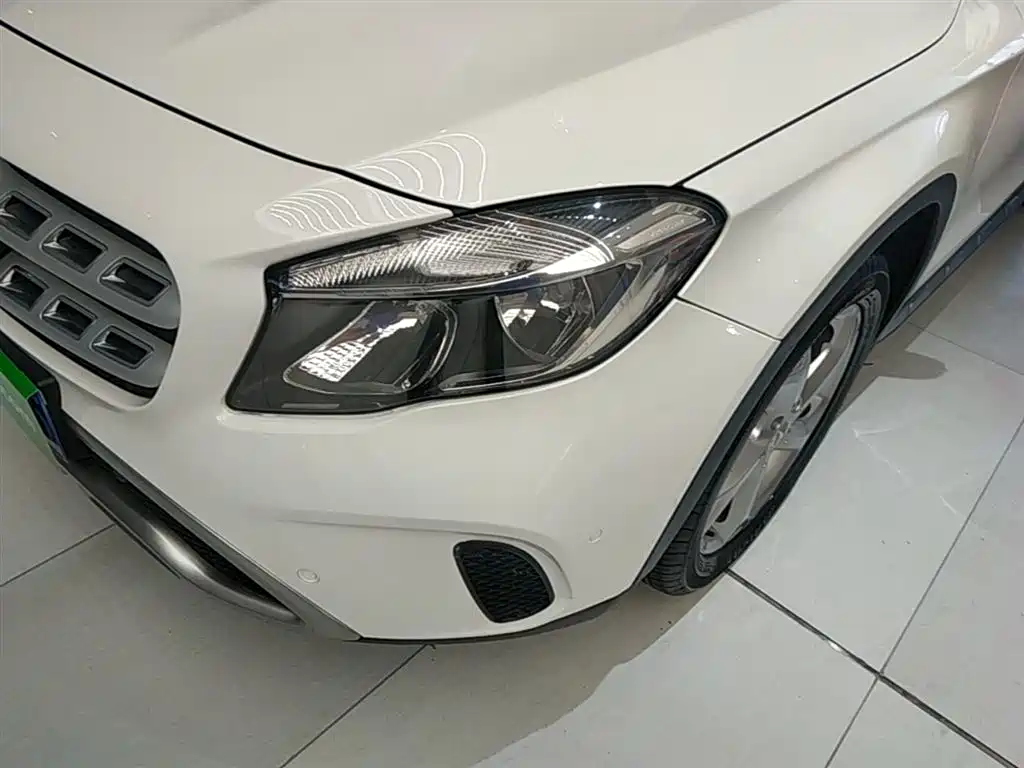 Mercedes-Benz GLA 2018 — фото 24