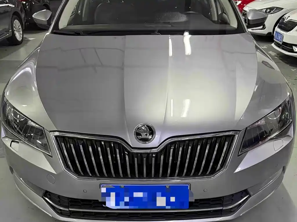 Skoda Superb 2016 — фото 1