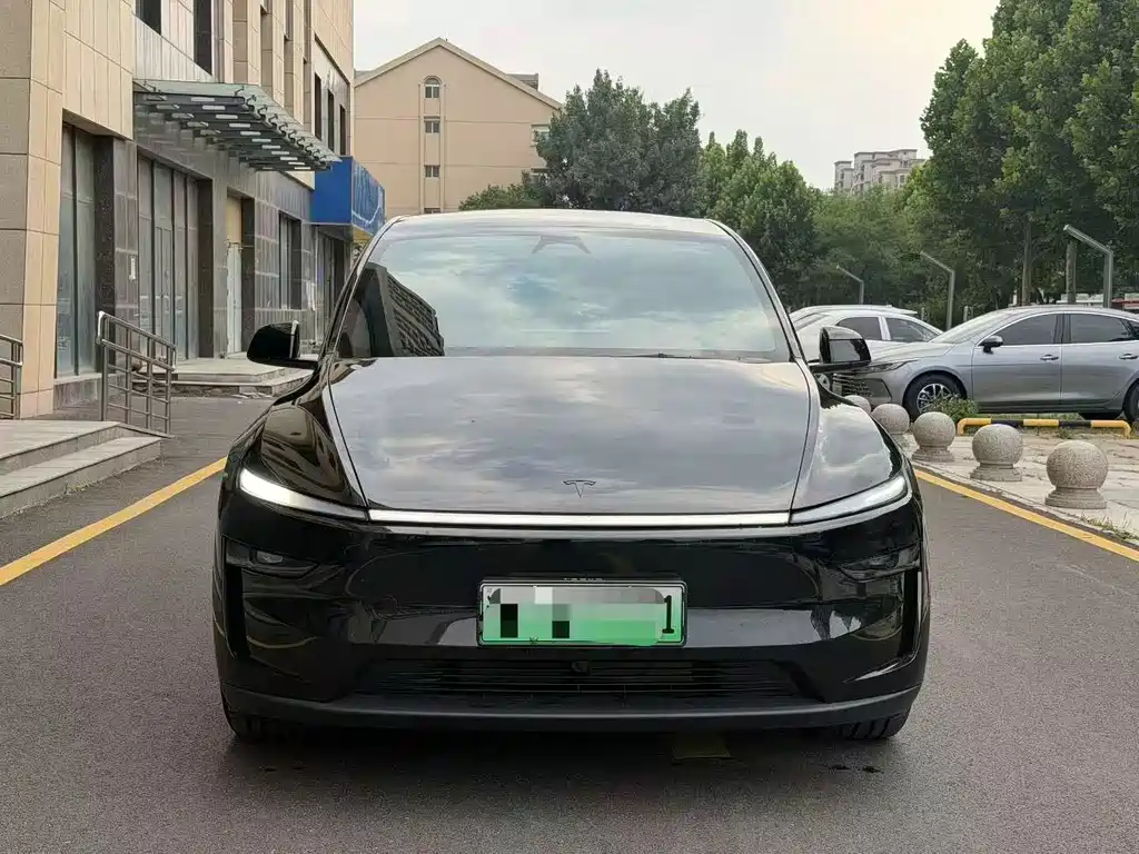 Tesla Model Y L 2025 — фото 2