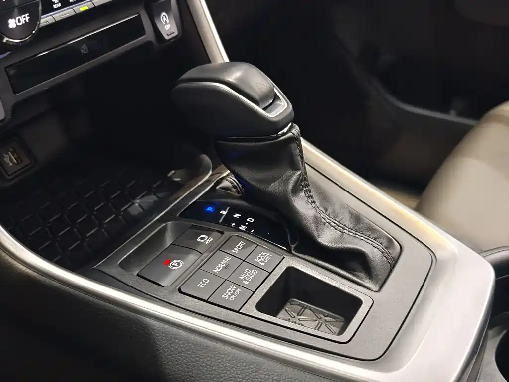 Toyota Wildlander 2023 — фото 20