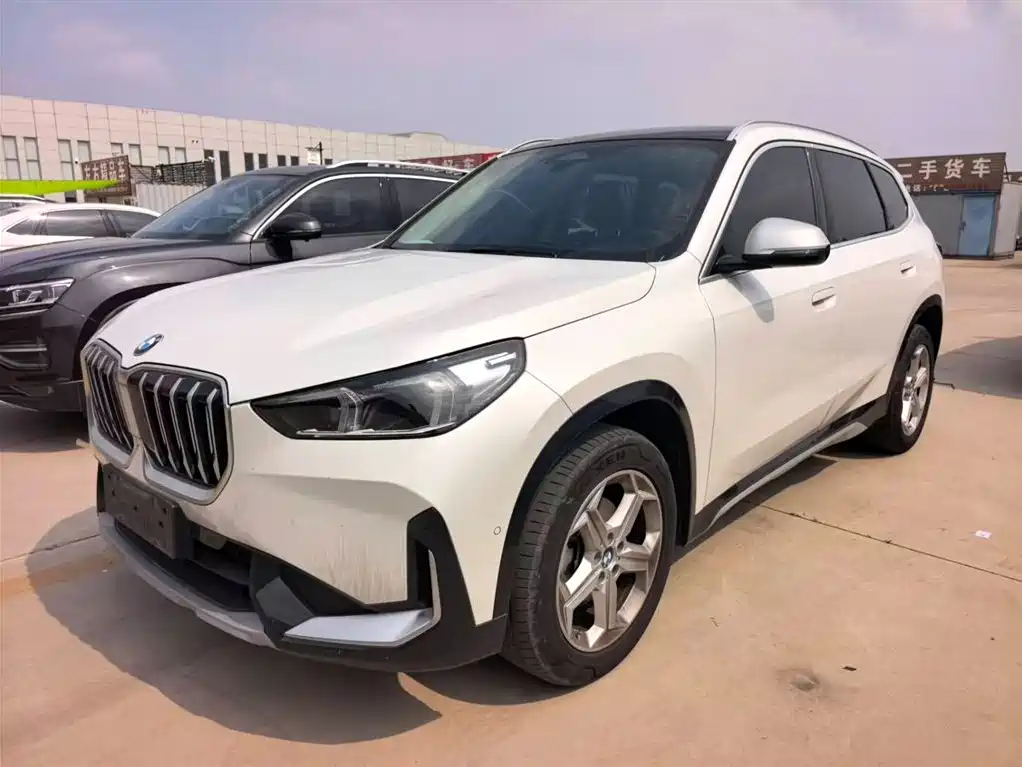 BMW X1 2024 — фото 1