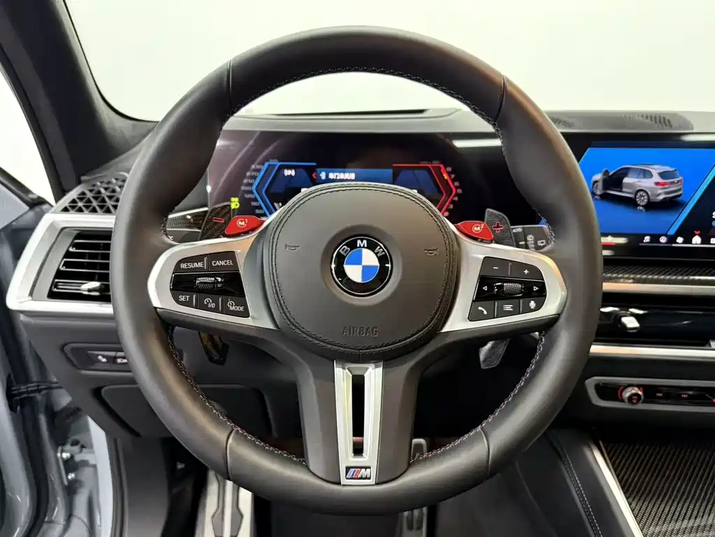 BMW X5 M 2025 — фото 18