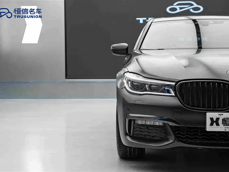 BMW 7 Series 2018 — фото 8
