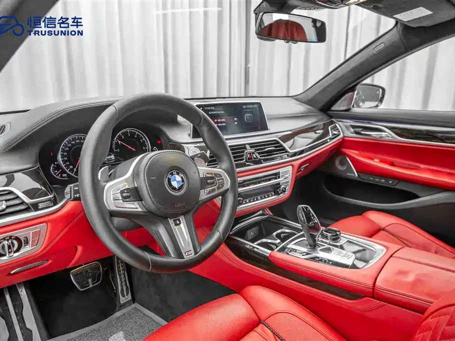 BMW 7 Series 2018 — фото 12