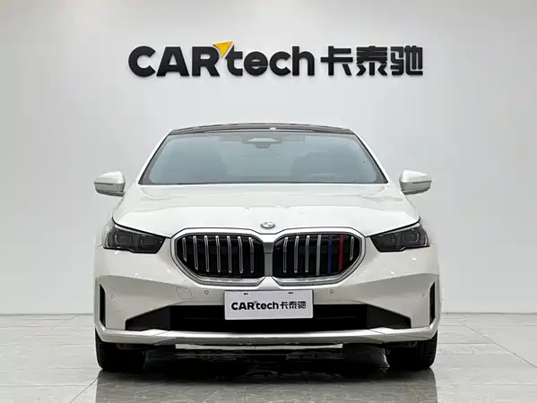 BMW 5 Series 2024