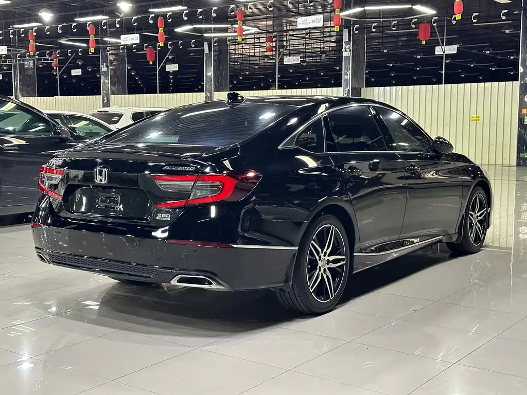 Honda Accord 2022 — фото 11