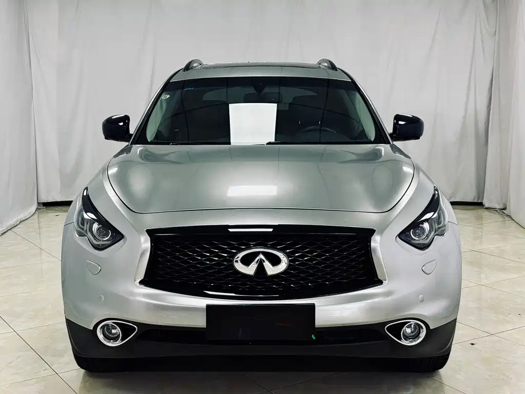 Infiniti QX70 2015 — фото 2