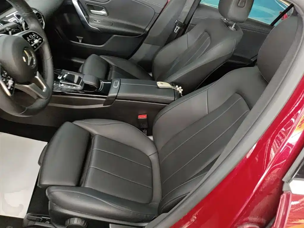 Mercedes-Benz A-Class 2020 — фото 15