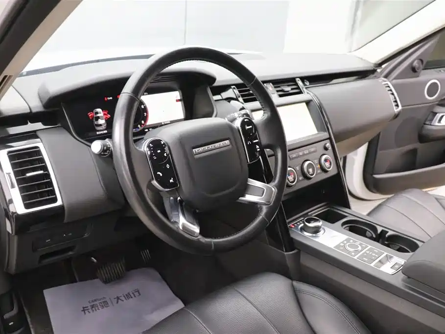 Land Rover Discovery 2020 — фото 13