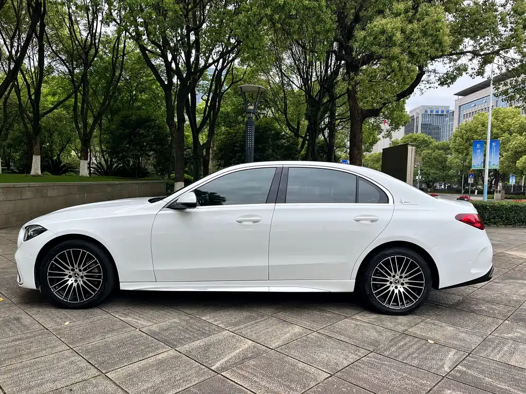 Mercedes-Benz C-Class 2022 — фото 16