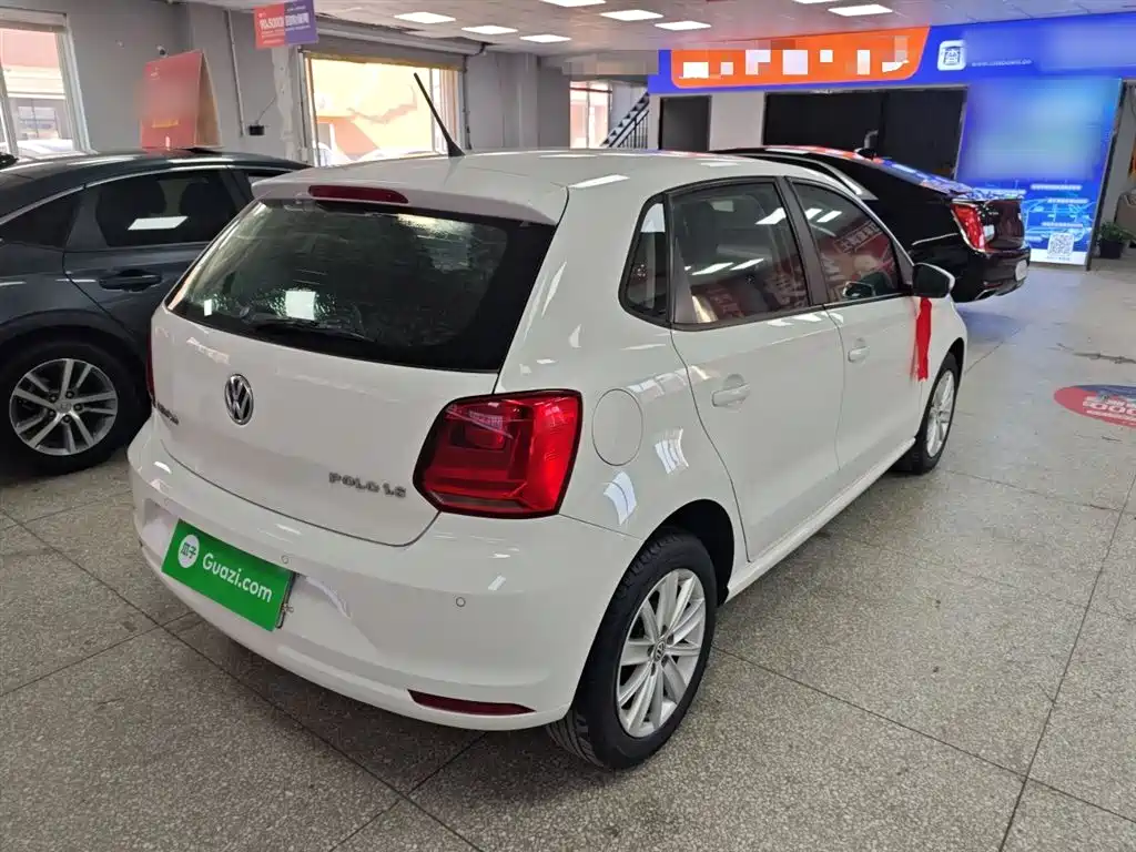 Volkswagen Polo 2015 — фото 23