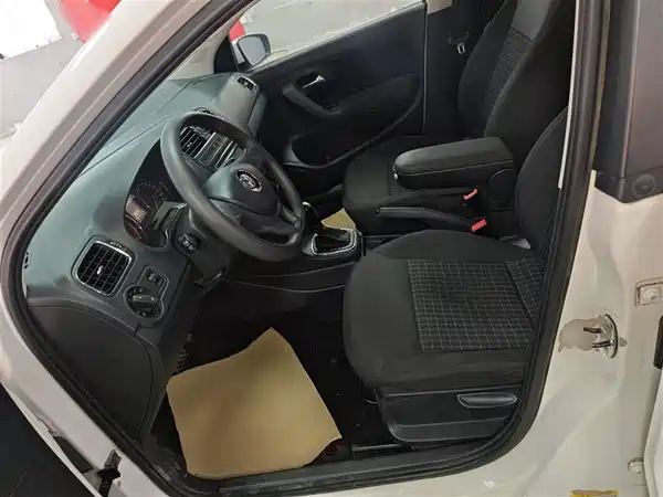 Volkswagen Polo 2014