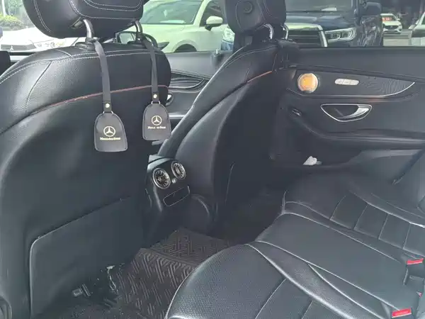 Mercedes-Benz C-Class 2019