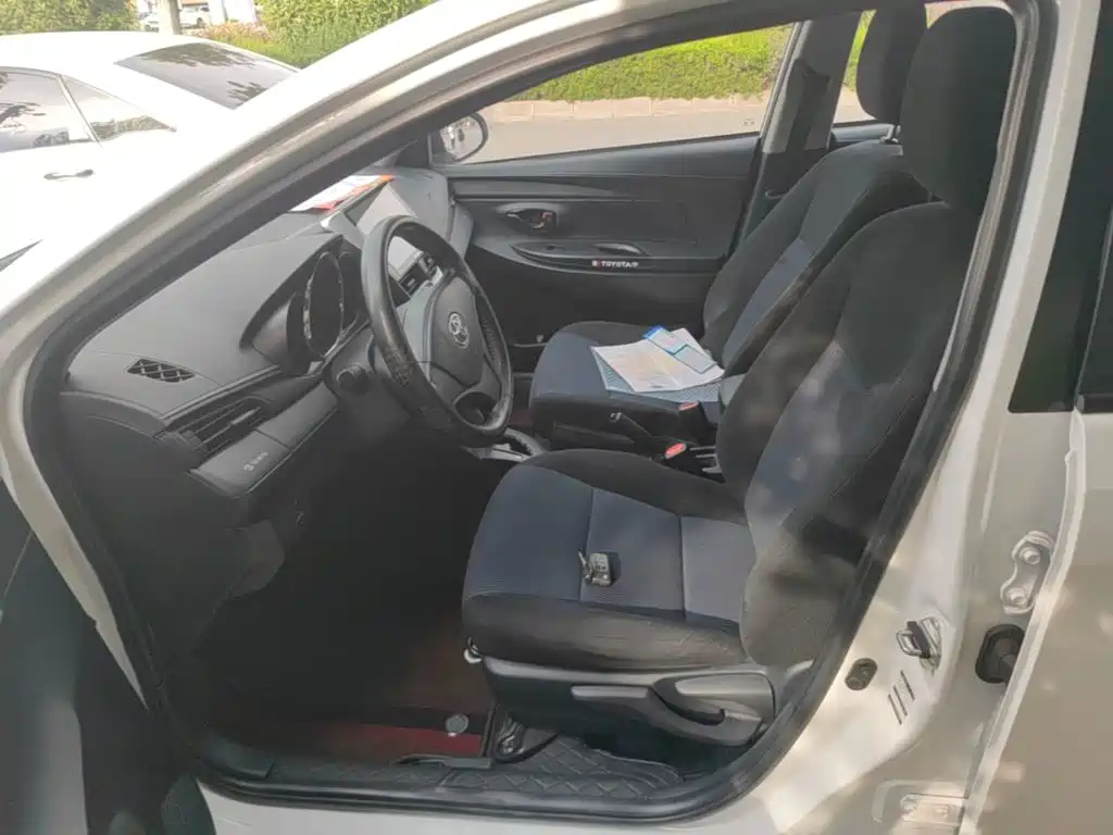 Toyota Yaris L 2018 — фото 15