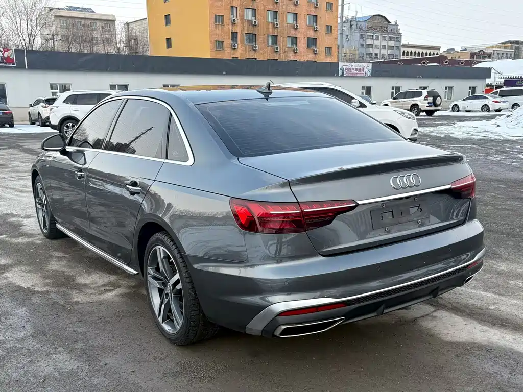 Audi A4L 2021 — фото 7