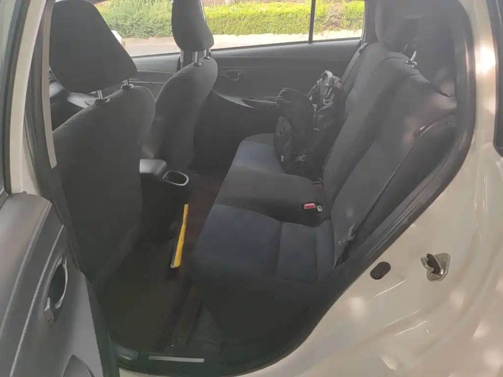 Toyota Yaris L 2018 — фото 17