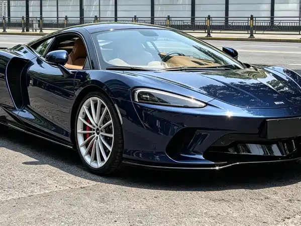 McLaren GT 2023
