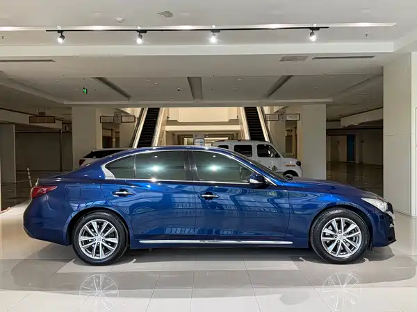 Infiniti Q50L 2018