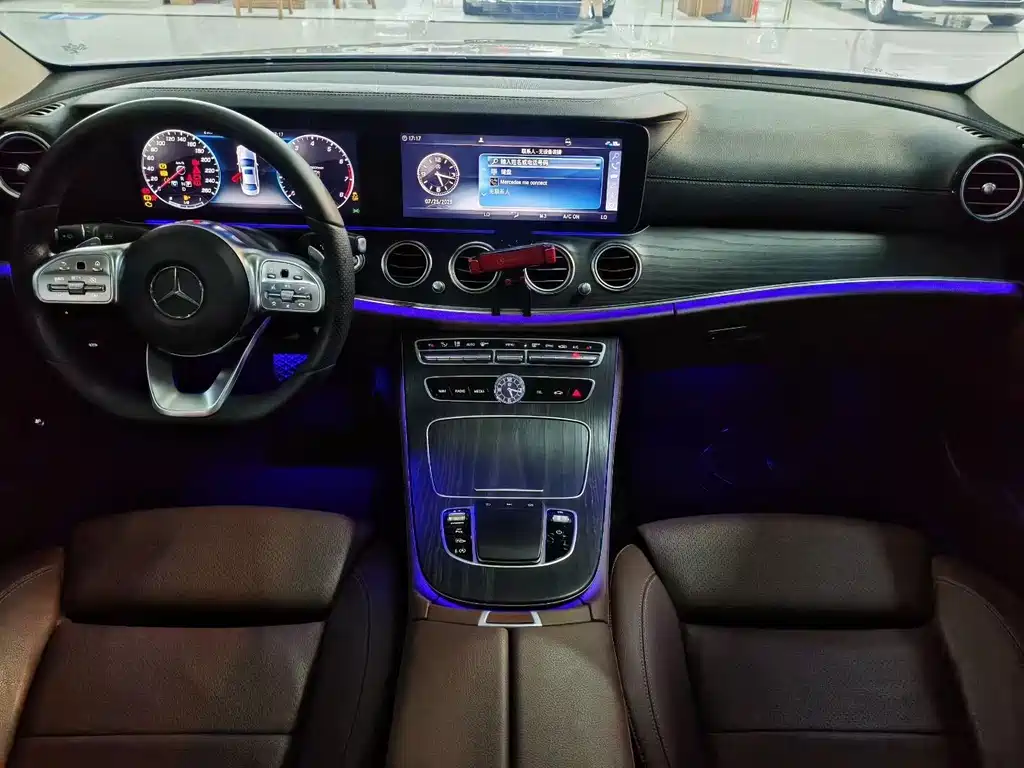 Mercedes-Benz E-Class 2019 — фото 8