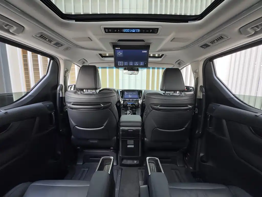 Toyota Vellfire 2022 — фото 20