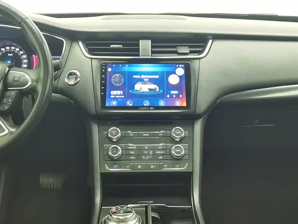 Ford Taurus 2017 — фото 12
