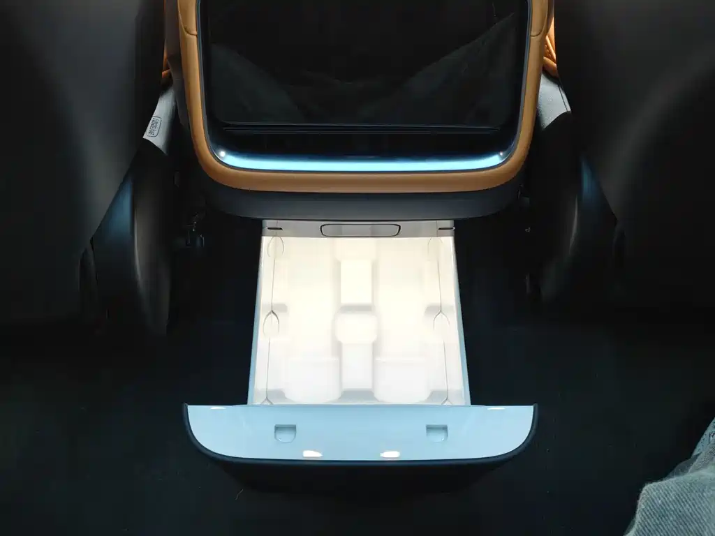Xiaomi YU7 2025 — фото 10