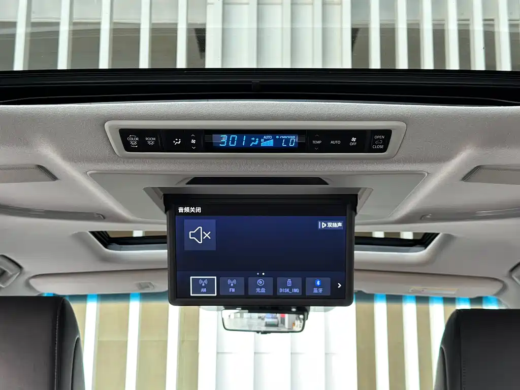 Toyota Vellfire 2022 — фото 21