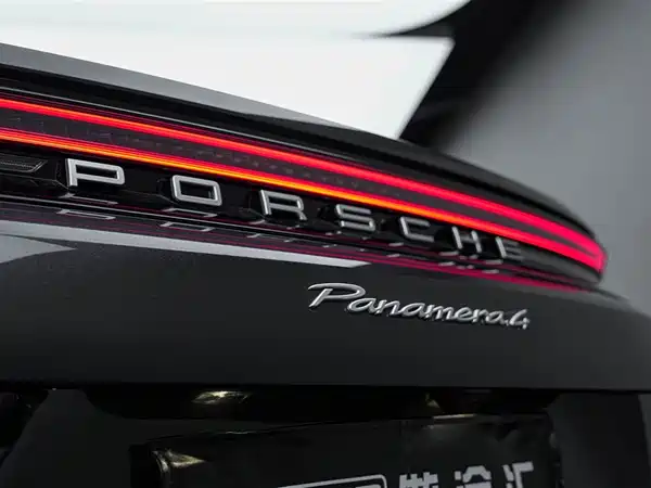 Porsche Panamera 2024