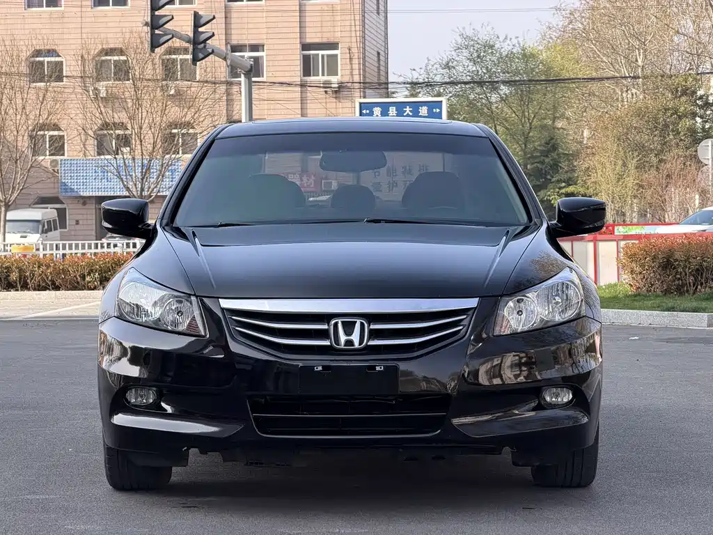 Honda Accord 2011 — фото 2