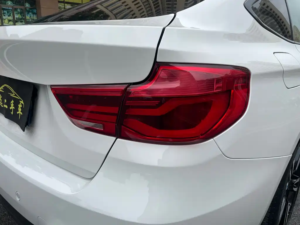 BMW 3 Series GT 2018 — фото 9