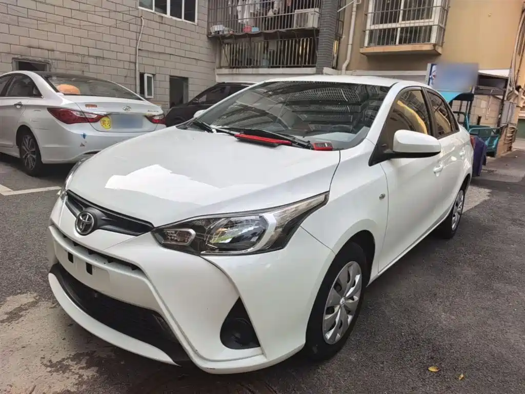 Toyota Yaris L 2018 — фото 1