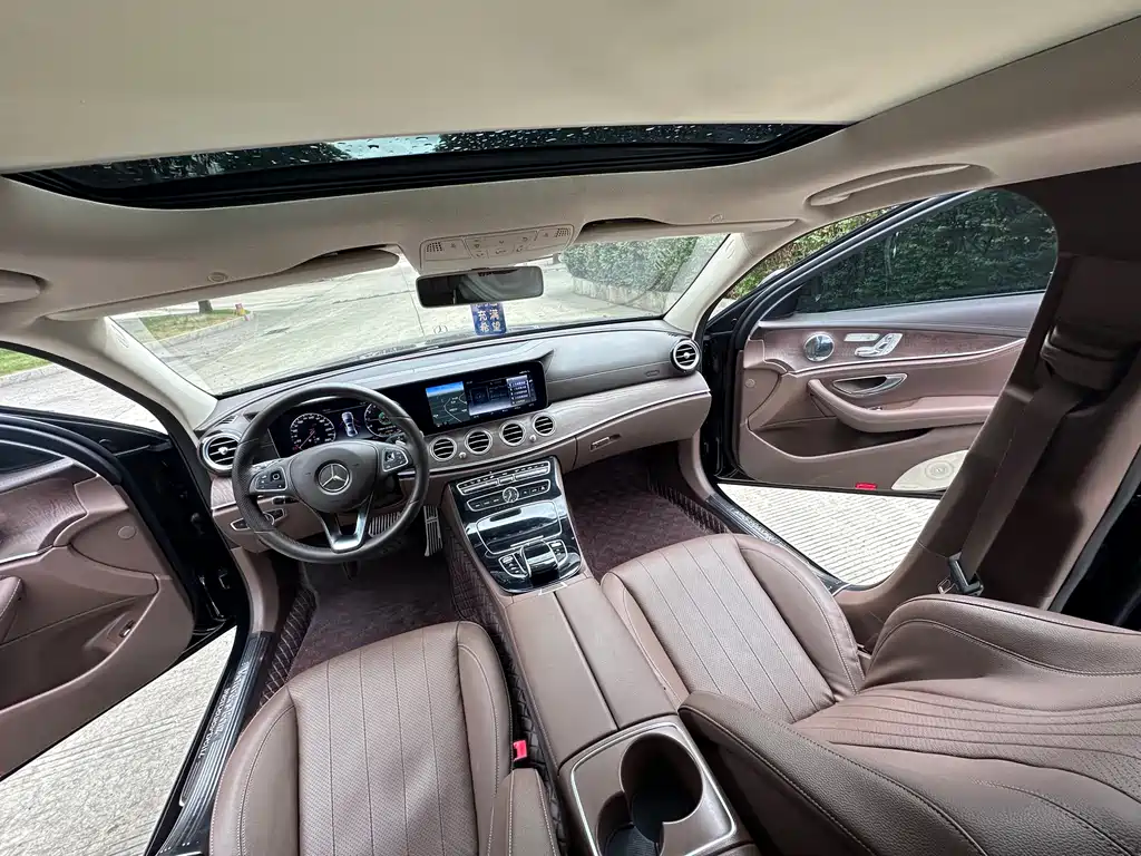 Mercedes-Benz E-Class 2017 — фото 12