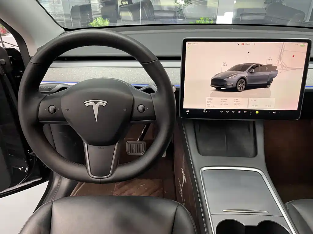 Tesla Model Y 2024 — фото 9