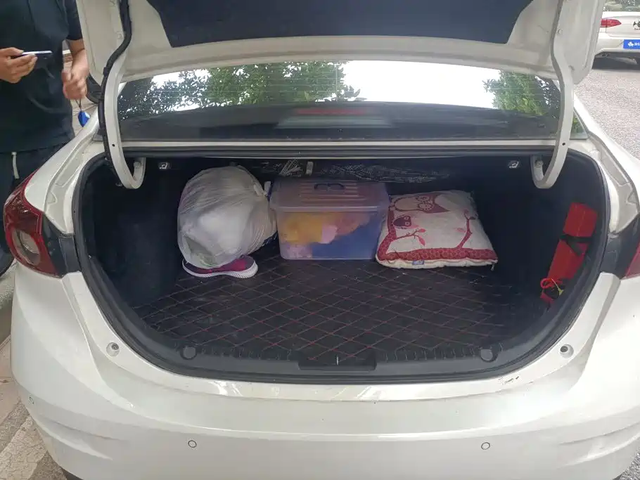 Mazda 3 Angkesela 2015