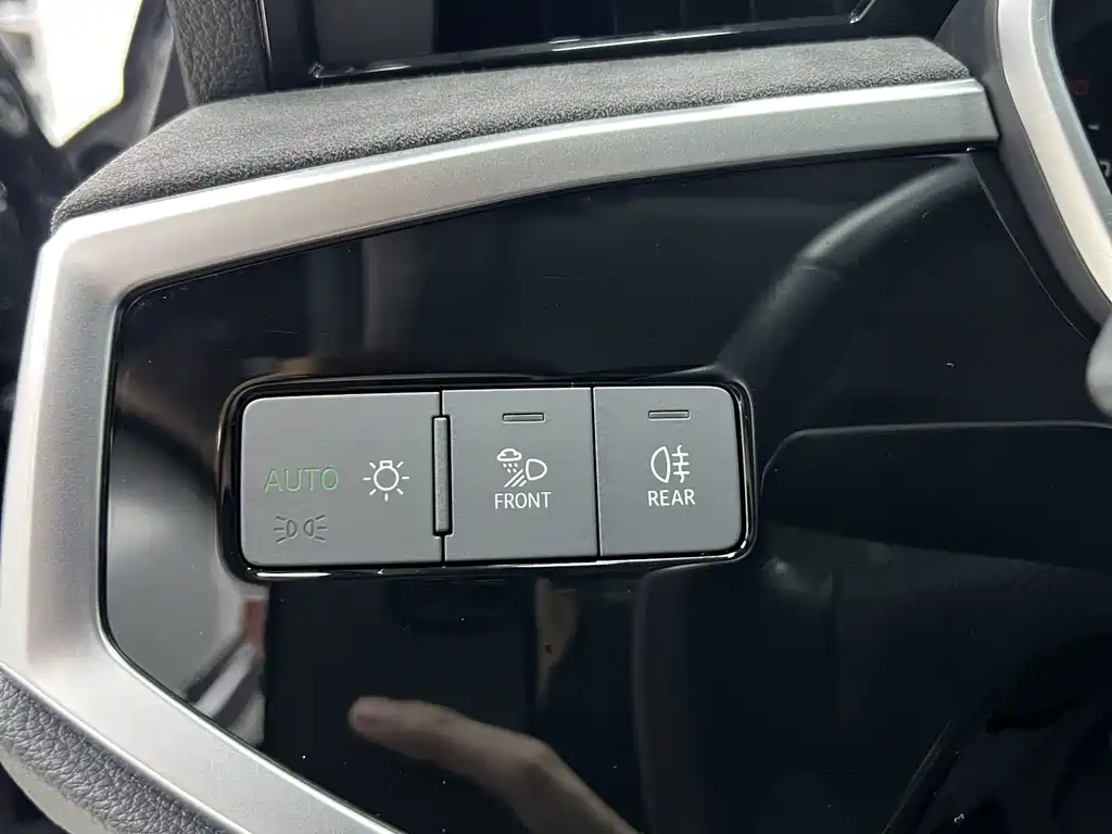 Audi Q3 Sportback 2023 — фото 9