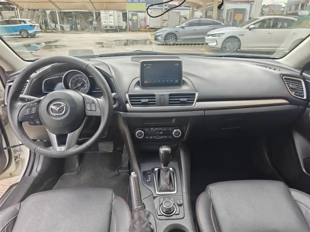 Mazda 3 Axela 2015 — фото 8