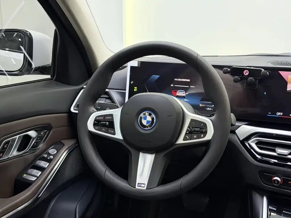 BMW i3 2024 — фото 9