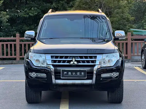 Mitsubishi Pajero 2017