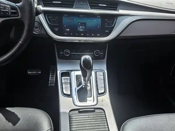 Geely Emgrand GS 2018