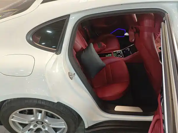Porsche Panamera 2022