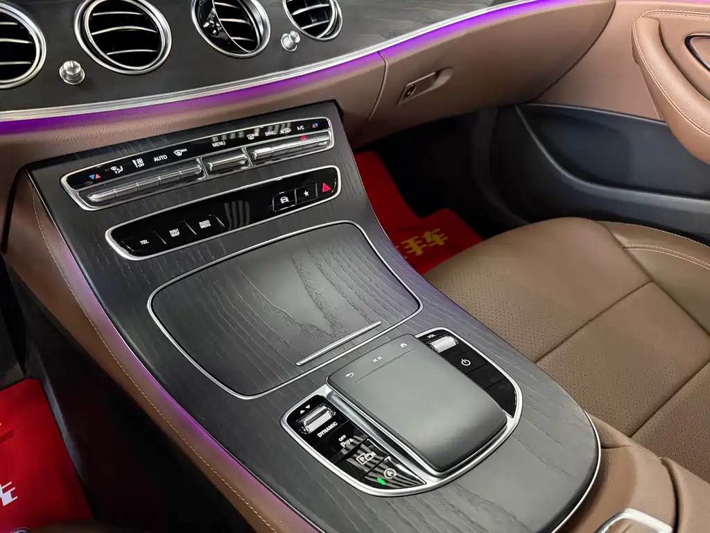 Mercedes-Benz E-Class 2023 — фото 20